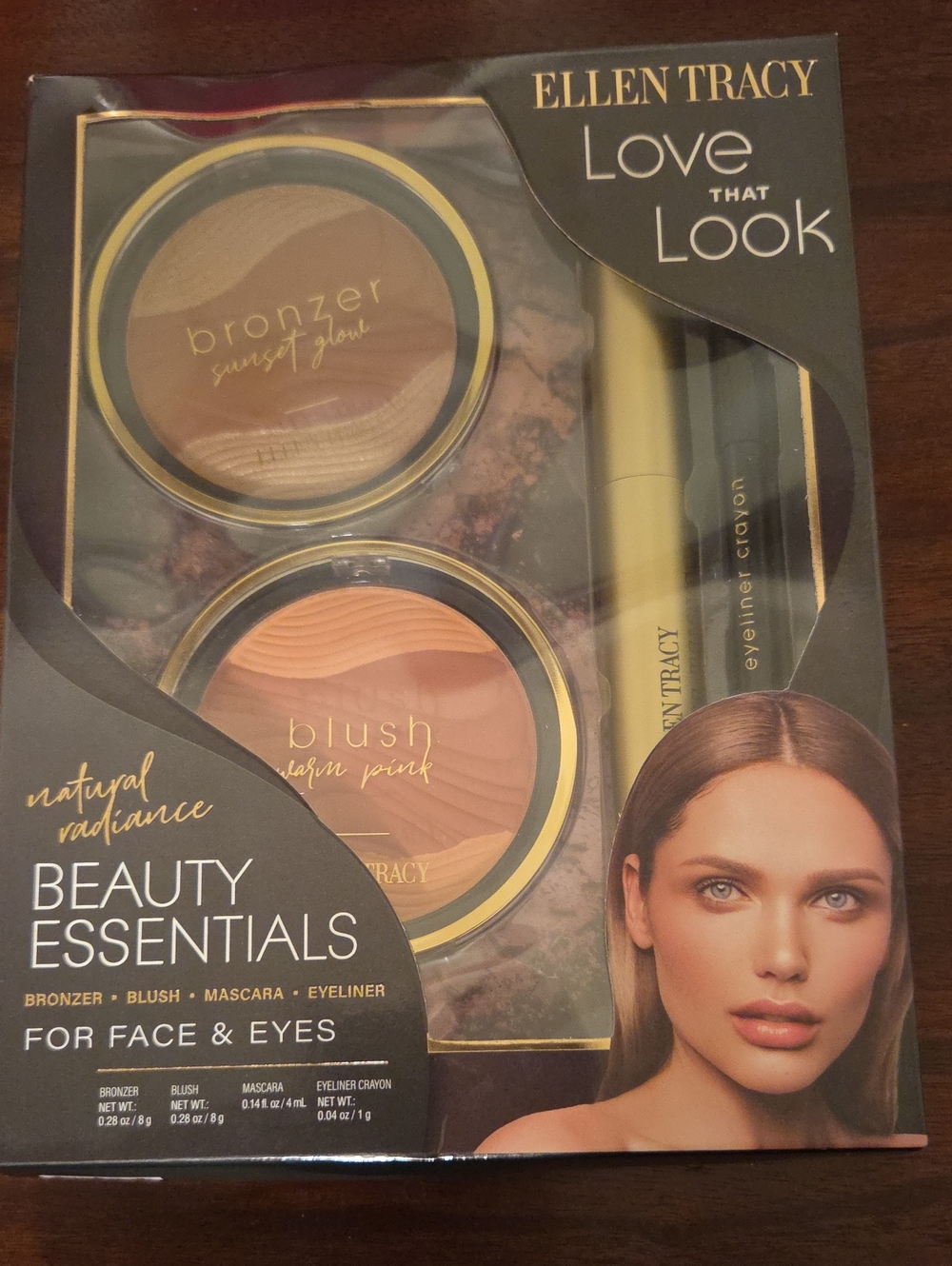 Ellen Tracy Love That Look Beauty Essentials Face & Eyes Makeup Set Makeup Set